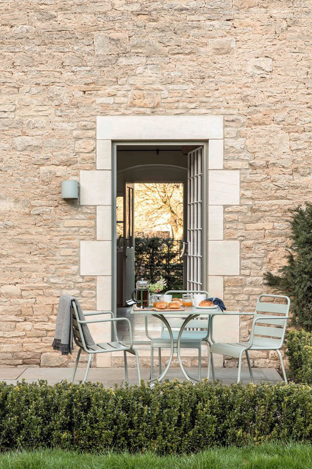 Potting_Shed_Outside1_LR-